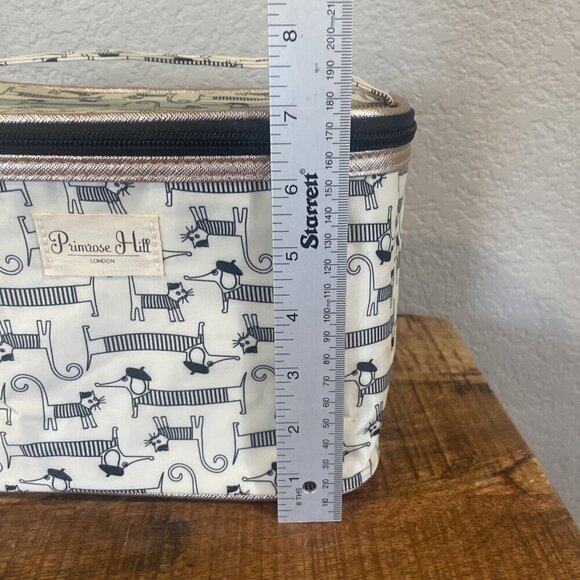 Primrose Hill London Cosmetic Makeup Travel Bag Zipper Dogs Cats Paris Travel - Picture 4 of 11